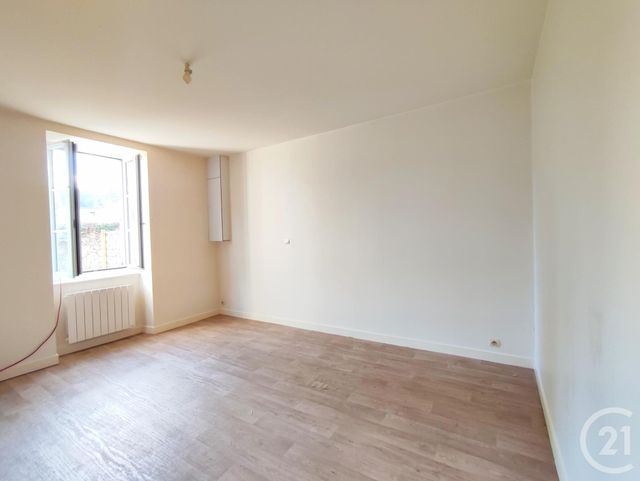 Appartement &agrave; louer - 2 pi&egrave;ces - 43,57 m2 - St Cyr Le Gravelais - 53 - PAYS-DE-LOIRE