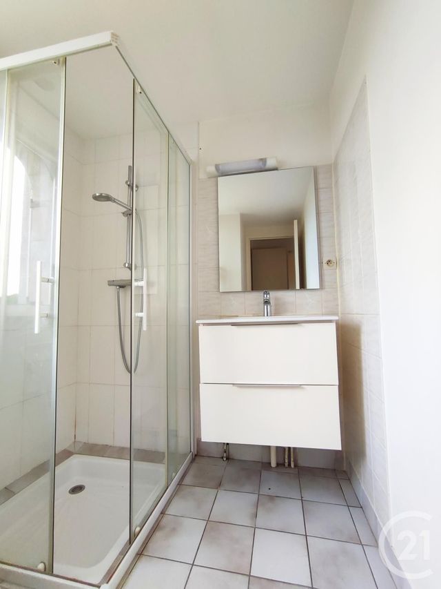 Appartement &agrave; louer - 2 pi&egrave;ces - 43,57 m2 - St Cyr Le Gravelais - 53 - PAYS-DE-LOIRE