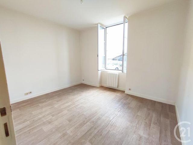 Appartement &agrave; louer - 2 pi&egrave;ces - 43,57 m2 - St Cyr Le Gravelais - 53 - PAYS-DE-LOIRE