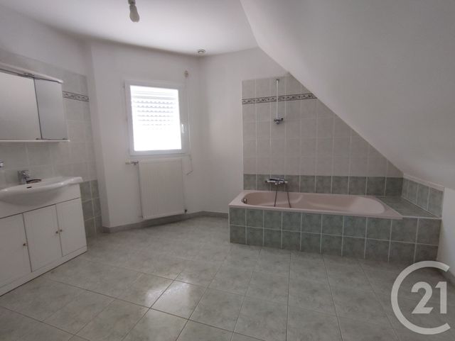 Maison &agrave; louer - 5 pi&egrave;ces - 110 m2 - Etrelles - 35 - BRETAGNE