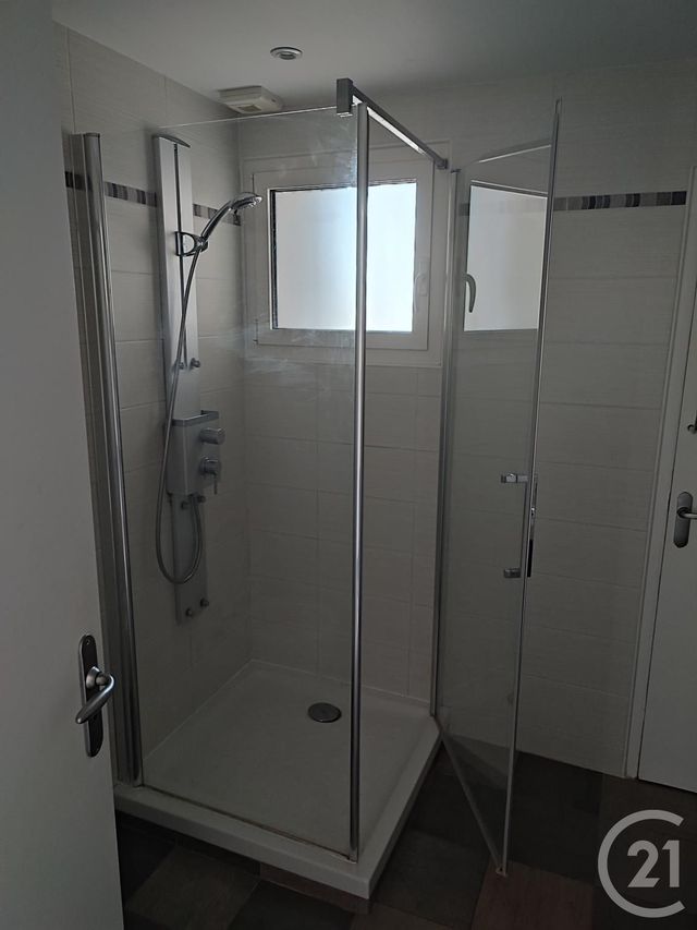 Appartement T3 &agrave; louer - 3 pi&egrave;ces - 64,88 m2 - St Berthevin - 53 - PAYS-DE-LOIRE
