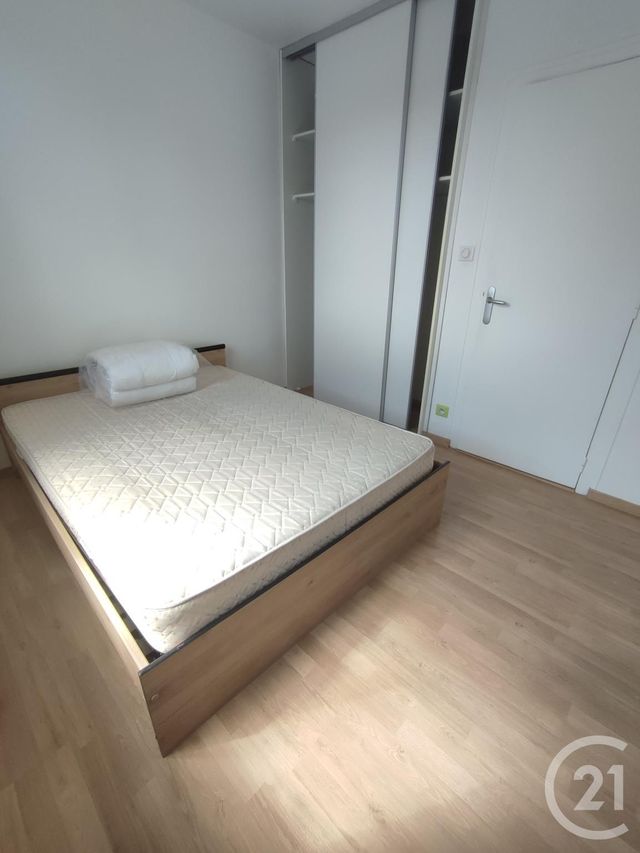 Appartement T3 &agrave; louer - 3 pi&egrave;ces - 64,88 m2 - St Berthevin - 53 - PAYS-DE-LOIRE