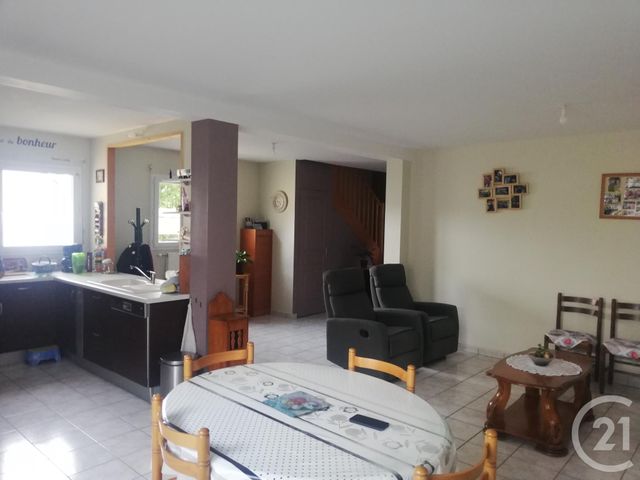Maison &agrave; louer - 5 pi&egrave;ces - 90 m2 - Argentre Du Plessis - 35 - BRETAGNE