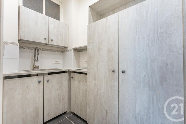 Appartement Local à vendre - 3 pièces - 55,79 m2 - Paris - 75017 - ILE-DE-FRANCE