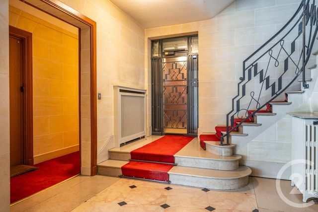 Appartement Local à vendre - 3 pièces - 55,79 m2 - Paris - 75017 - ILE-DE-FRANCE