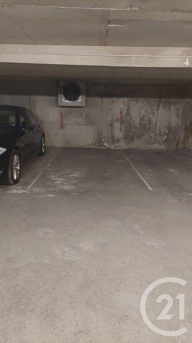 Parking à louer - 12 m2 - Paris - 75015 - ILE-DE-FRANCE