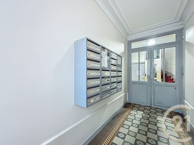 Appartement F4 à vendre - 4 pièces - 63,58 m2 - Paris - 75015 - ILE-DE-FRANCE