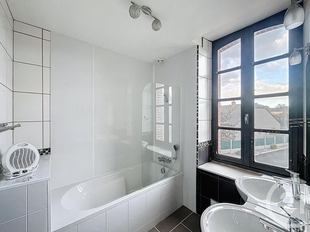 Maison à vendre - 8 pièces - 122 m2 - St Pierre La Cour - 53 - PAYS-DE-LOIRE