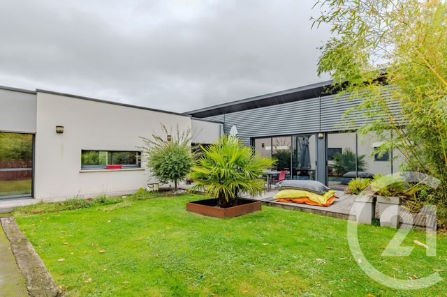 Maison à vendre - 7 pièces - 331,88 m2 - Laval - 53 - PAYS-DE-LOIRE