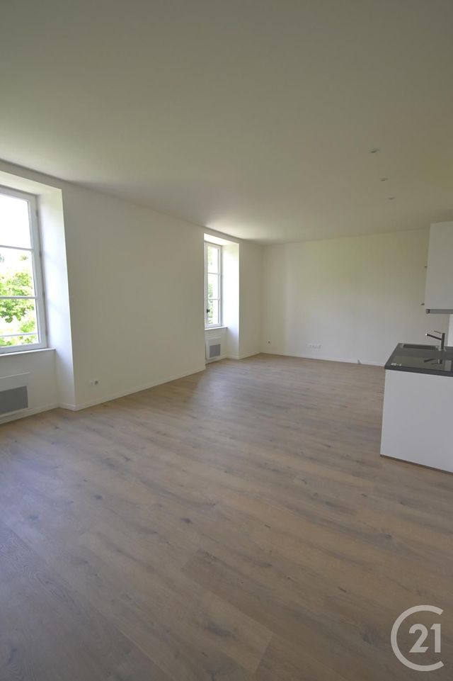 Appartement T3 à louer - 3 pièces - 72,49 m2 - Laval - 53 - PAYS-DE-LOIRE