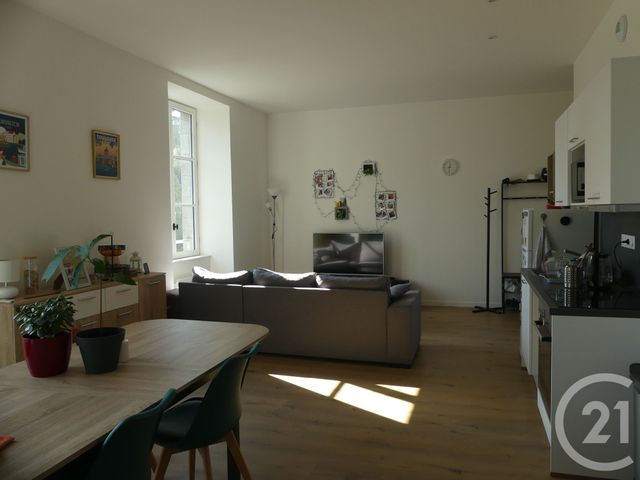 Appartement T3 à louer - 3 pièces - 72,49 m2 - Laval - 53 - PAYS-DE-LOIRE