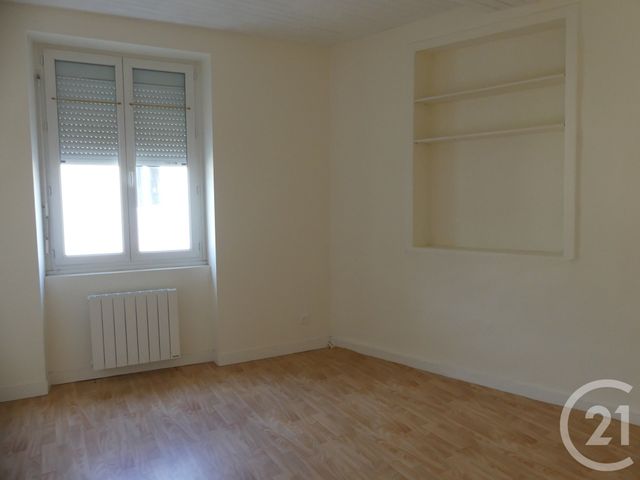 Maison &agrave; louer - 2 pi&egrave;ces - 66,59 m2 - Cosse Le Vivien - 53 - PAYS-DE-LOIRE