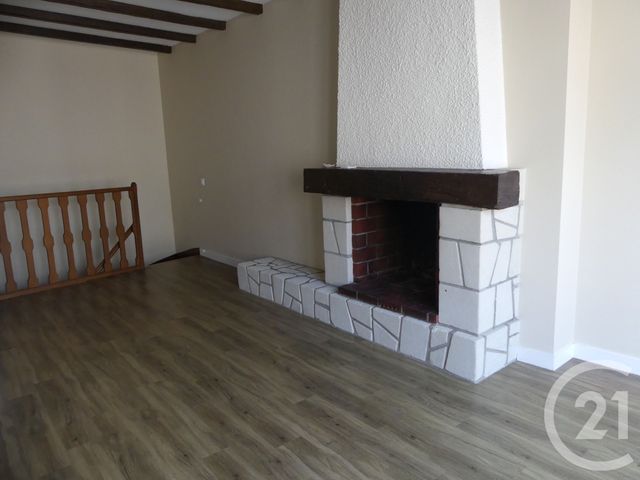 Maison &agrave; louer - 2 pi&egrave;ces - 66,59 m2 - Cosse Le Vivien - 53 - PAYS-DE-LOIRE