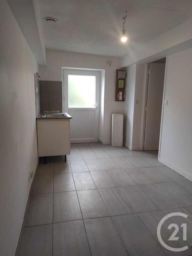 Maison &agrave; louer - 2 pi&egrave;ces - 41,53 m2 - Port Brillet - 53 - PAYS-DE-LOIRE