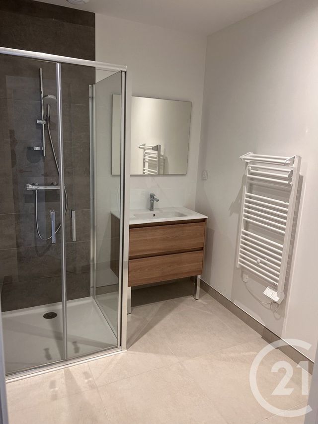 Appartement T4 à louer - 4 pièces - 94,74 m2 - Laval - 53 - PAYS-DE-LOIRE