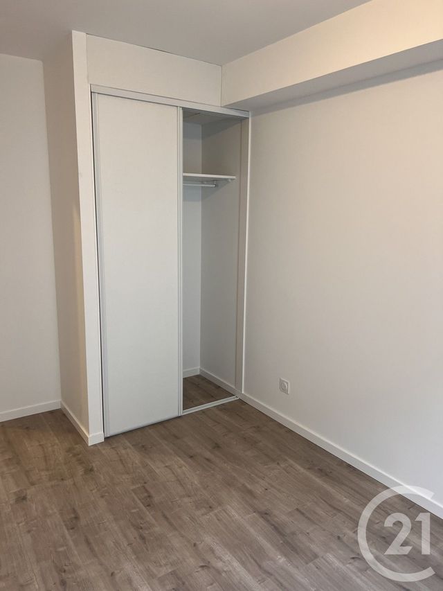 Appartement T4 à louer - 4 pièces - 94,74 m2 - Laval - 53 - PAYS-DE-LOIRE