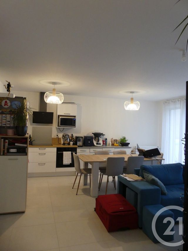 Appartement T4 à louer - 4 pièces - 94,74 m2 - Laval - 53 - PAYS-DE-LOIRE