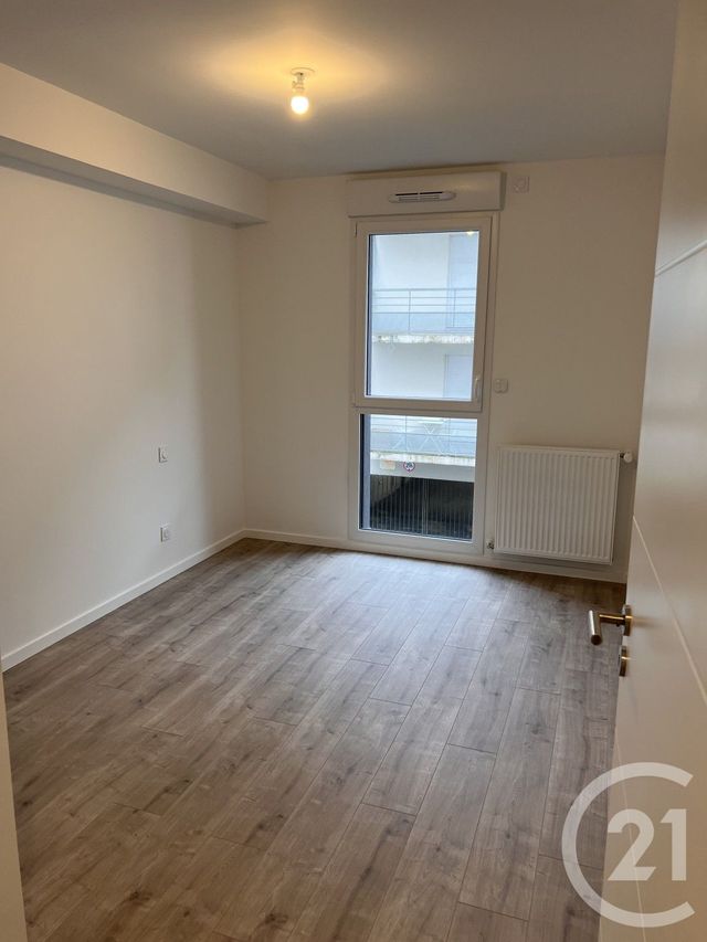 Appartement T4 à louer - 4 pièces - 94,74 m2 - Laval - 53 - PAYS-DE-LOIRE