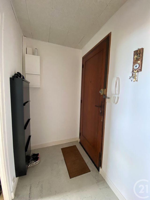 Appartement T3 à vendre - 3 pièces - 63,49 m2 - St Berthevin - 53 - PAYS-DE-LOIRE