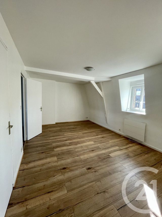Appartement F2 &agrave; louer - 2 pi&egrave;ces - 37,70 m2 - St Berthevin - 53 - PAYS-DE-LOIRE