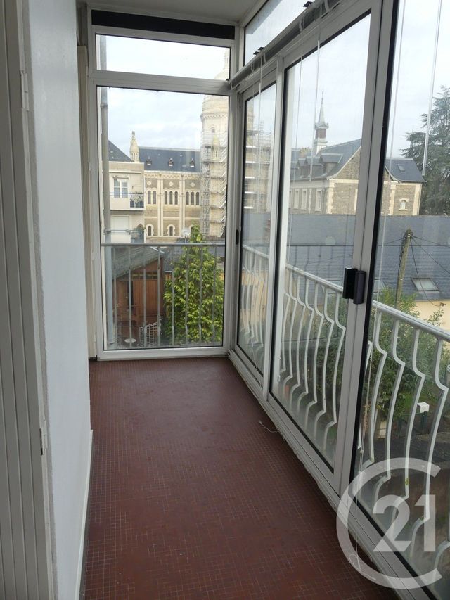 Appartement T4 &agrave; louer - 4 pi&egrave;ces - 104,61 m2 - Laval - 53 - PAYS-DE-LOIRE