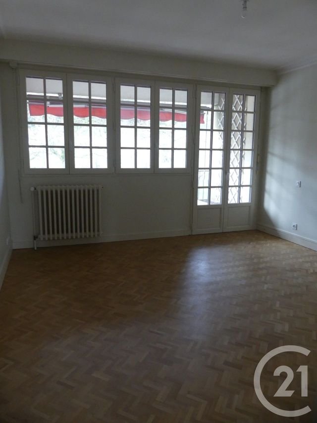 Appartement T4 &agrave; louer - 4 pi&egrave;ces - 104,61 m2 - Laval - 53 - PAYS-DE-LOIRE