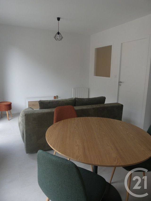 Appartement T1 &agrave; louer - 2 pi&egrave;ces - 34,72 m2 - Laval - 53 - PAYS-DE-LOIRE