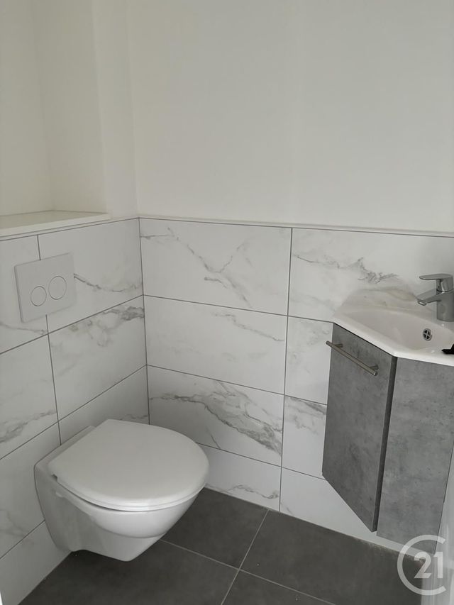 Maison &agrave; louer - 6 pi&egrave;ces - 129,81 m2 - Maisoncelles Du Maine - 53 - PAYS-DE-LOIRE