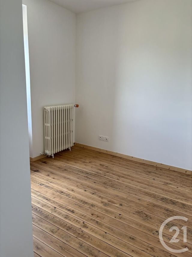 Maison &agrave; louer - 6 pi&egrave;ces - 129,81 m2 - Maisoncelles Du Maine - 53 - PAYS-DE-LOIRE