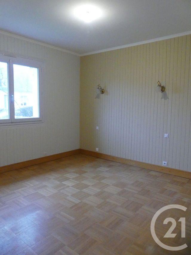 Maison &agrave; louer - 4 pi&egrave;ces - 110 m2 - St Berthevin - 53 - PAYS-DE-LOIRE