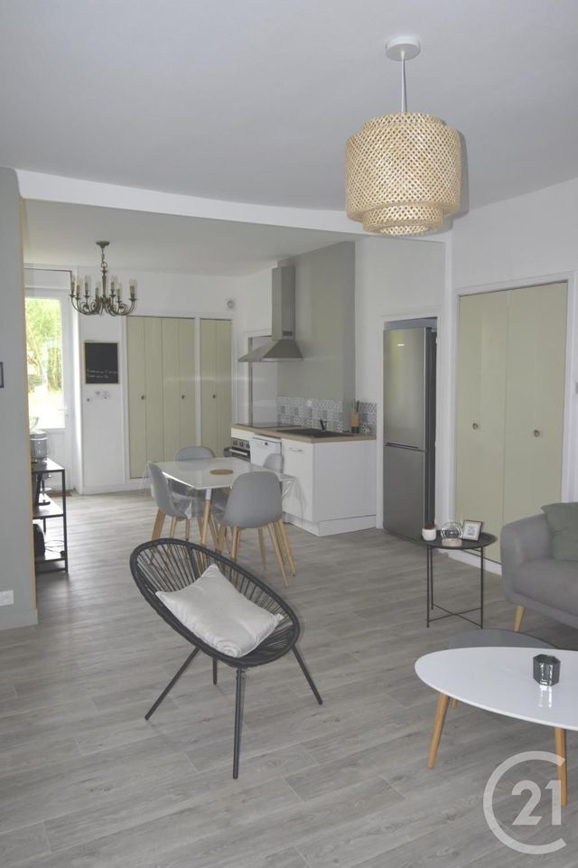Appartement Chambre &agrave; louer - 5 pi&egrave;ces - 90 m2 - Laval - 53 - PAYS-DE-LOIRE