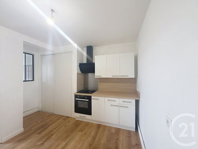 Maison &agrave; louer - 6 pi&egrave;ces - 121,40 m2 - Torce Viviers En Charnie - 53 - PAYS-DE-LOIRE