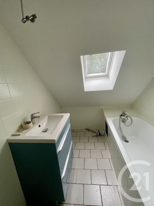 Maison &agrave; louer - 4 pi&egrave;ces - 54,89 m2 - Meslay Du Maine - 53 - PAYS-DE-LOIRE