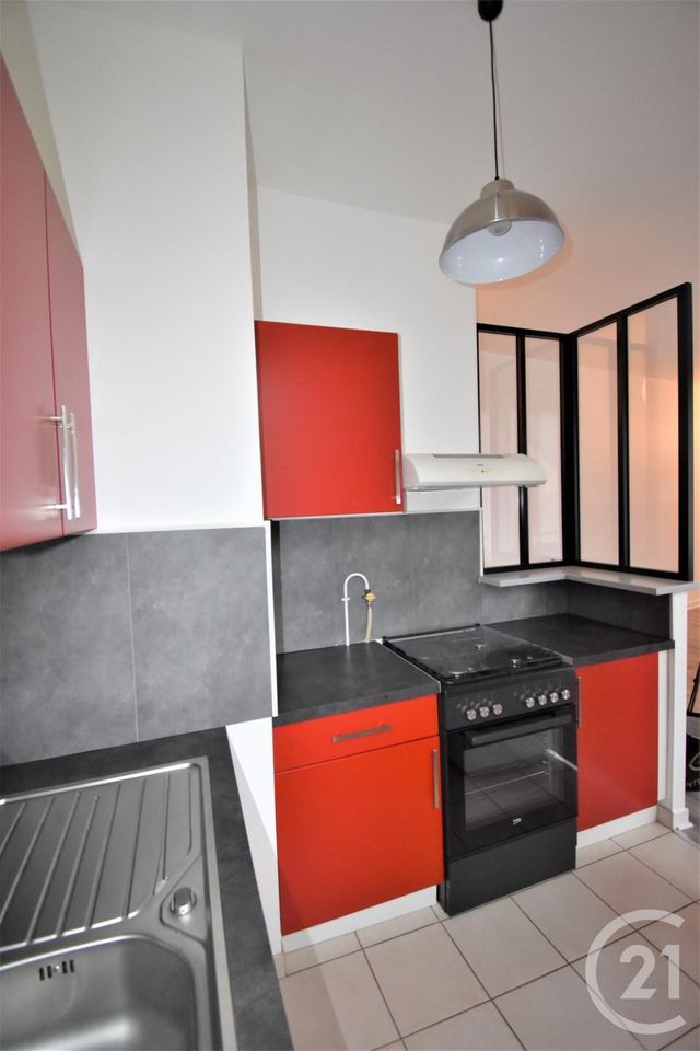 Appartement F2 &agrave; louer - 2 pi&egrave;ces - 47,66 m2 - Laval - 53 - PAYS-DE-LOIRE