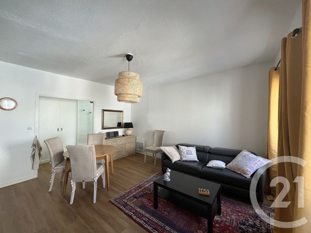 Appartement T2 &agrave; louer - 2 pi&egrave;ces - 42,54 m2 - Laval - 53 - PAYS-DE-LOIRE