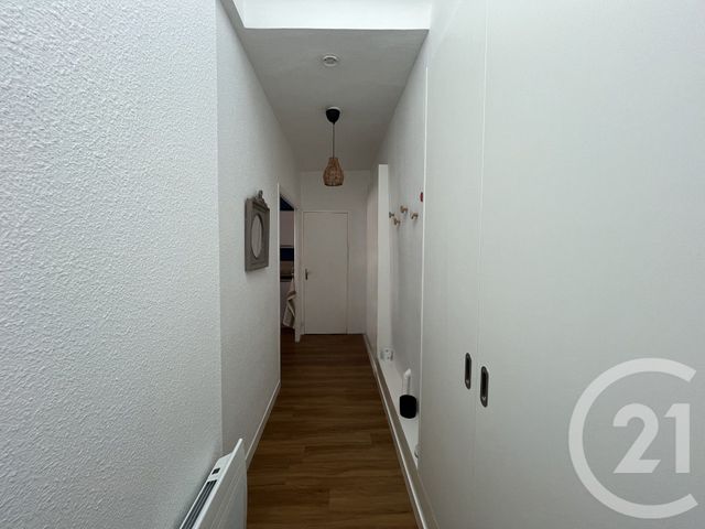 Appartement T2 &agrave; louer - 2 pi&egrave;ces - 42,54 m2 - Laval - 53 - PAYS-DE-LOIRE