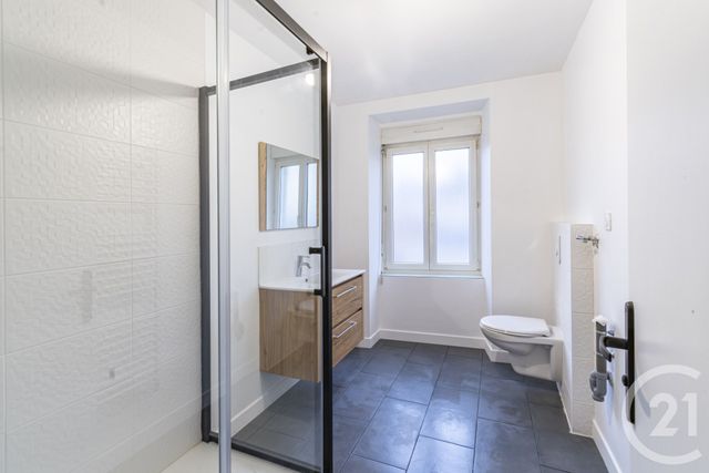 Appartement &agrave; louer - 2 pi&egrave;ces - 47,32 m2 - Louverne - 53 - PAYS-DE-LOIRE