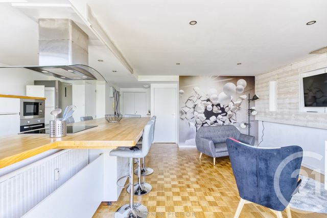 Appartement F5 &agrave; louer - 5 pi&egrave;ces - 103 m2 - Laval - 53 - PAYS-DE-LOIRE