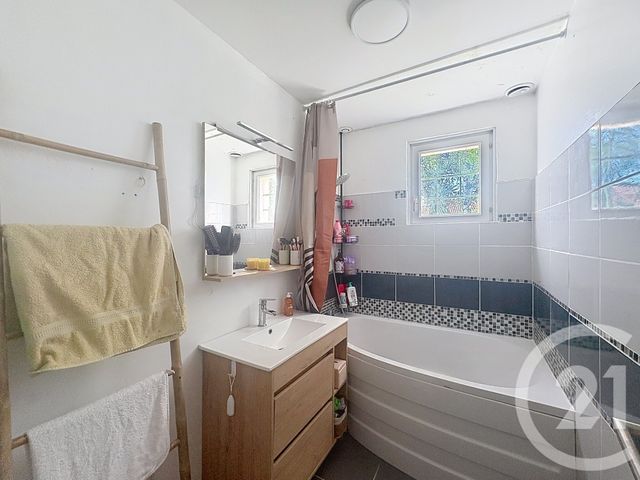 Maison &agrave; vendre - 5 pi&egrave;ces - 90 m2 - Le Genest St Isle - 53 - PAYS-DE-LOIRE