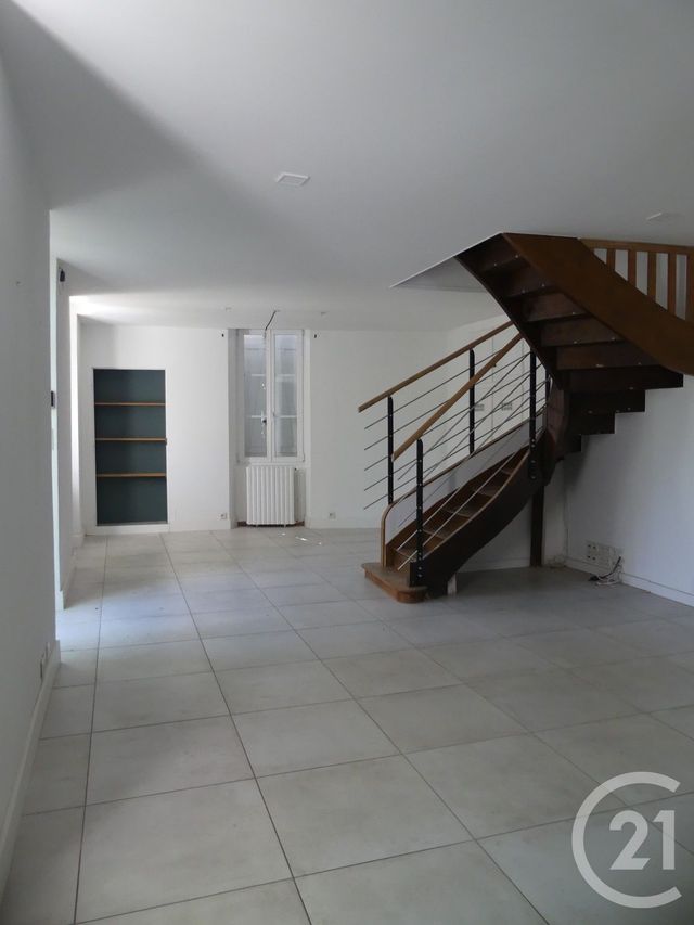Maison &agrave; louer - 6 pi&egrave;ces - 155 m2 - Laval - 53 - PAYS-DE-LOIRE