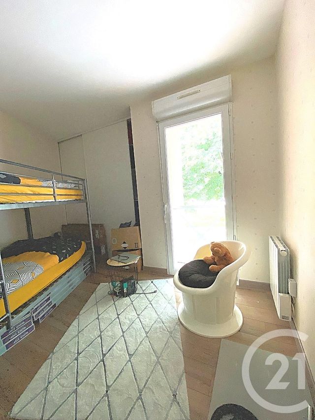Appartement Duplex &agrave; louer - 3 pi&egrave;ces - 78,03 m2 - Laval - 53 - PAYS-DE-LOIRE