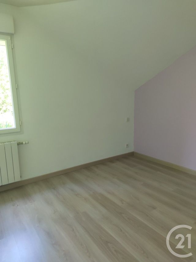 Maison &agrave; louer - 5 pi&egrave;ces - 126,77 m2 - Bonchamp Les Laval - 53 - PAYS-DE-LOIRE