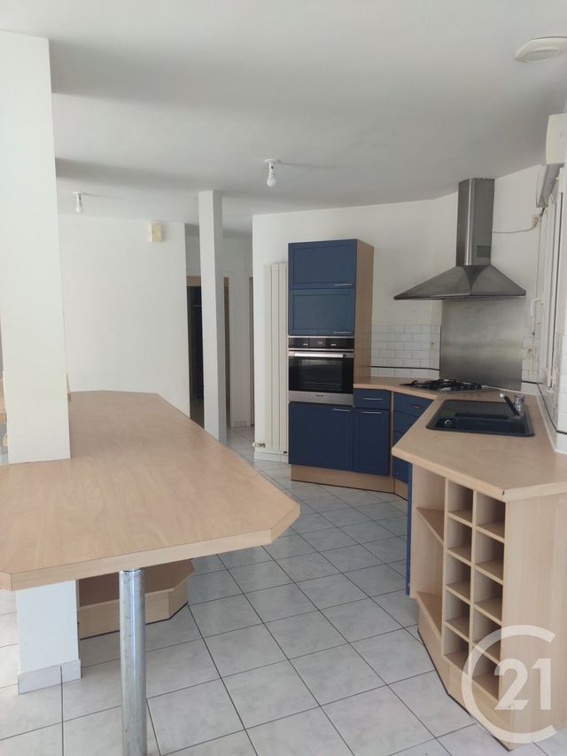 Maison &agrave; louer - 5 pi&egrave;ces - 126,77 m2 - Bonchamp Les Laval - 53 - PAYS-DE-LOIRE