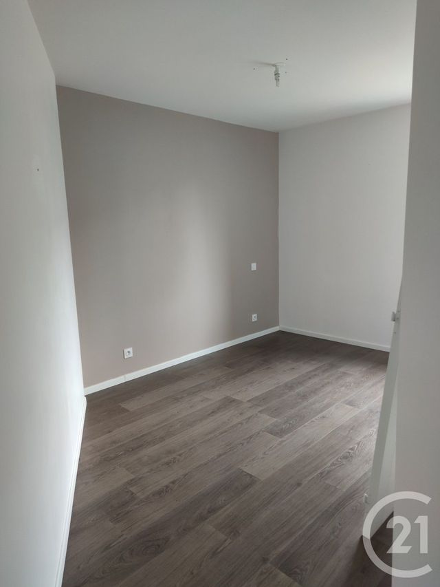 Maison &agrave; louer - 4 pi&egrave;ces - 112,68 m2 - L Huisserie - 53 - PAYS-DE-LOIRE