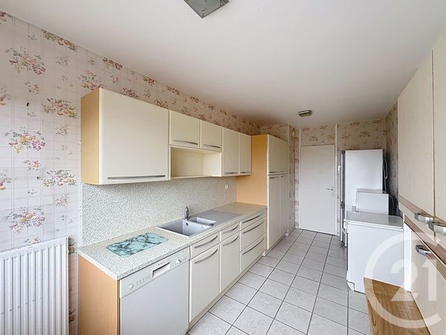 Appartement T4 &agrave; vendre - 5 pi&egrave;ces - 83,80 m2 - Laval - 53 - PAYS-DE-LOIRE