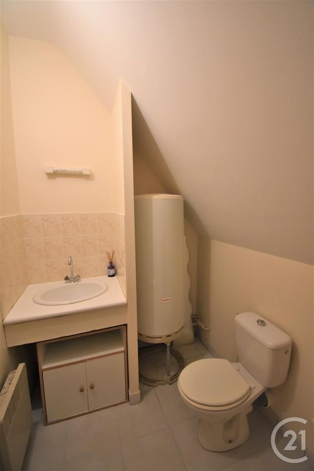 Maison &agrave; louer - 2 pi&egrave;ces - 49 m2 - St Berthevin - 53 - PAYS-DE-LOIRE