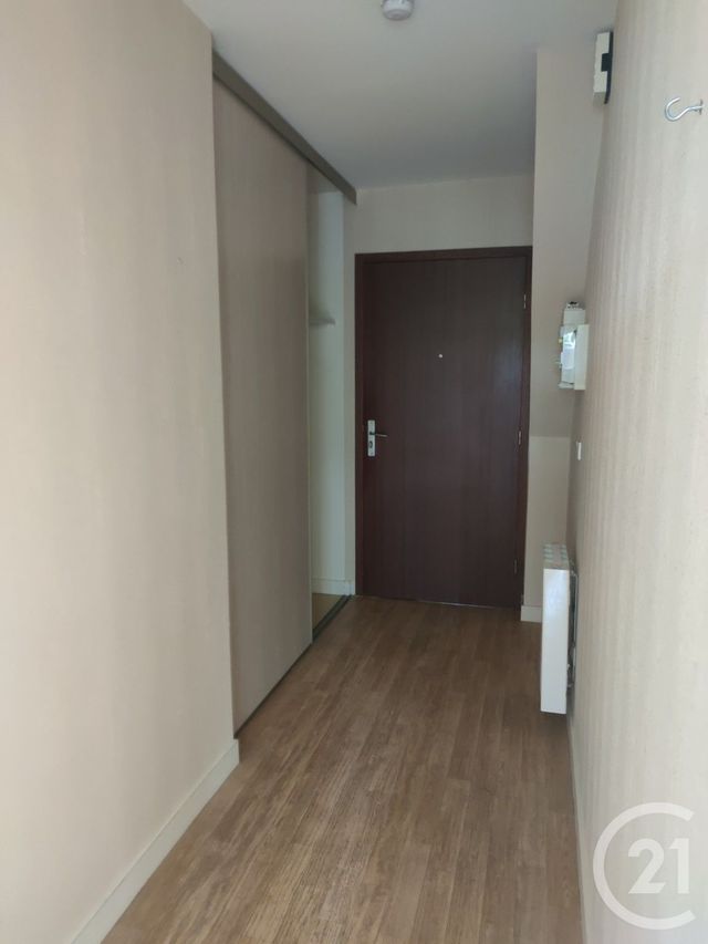 Appartement T2 &agrave; louer - 2 pi&egrave;ces - 45,52 m2 - Laval - 53 - PAYS-DE-LOIRE