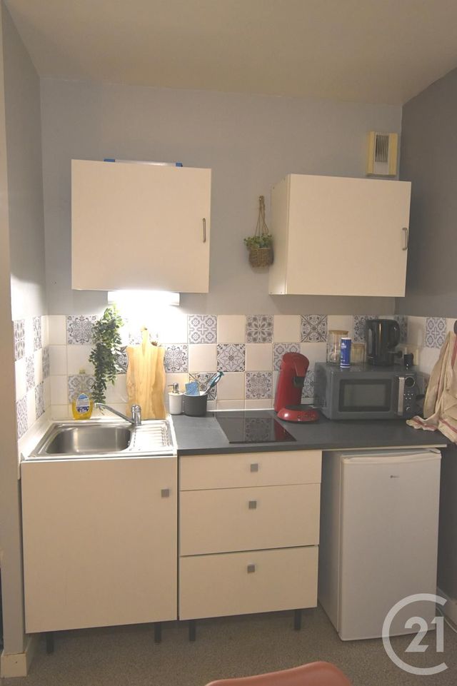 Appartement T2 &agrave; louer - 2 pi&egrave;ces - 40 m2 - Laval - 53 - PAYS-DE-LOIRE
