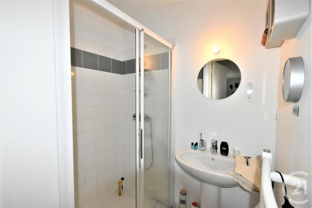 Appartement T3 &agrave; louer - 3 pi&egrave;ces - 68 m2 - Laval - 53 - PAYS-DE-LOIRE