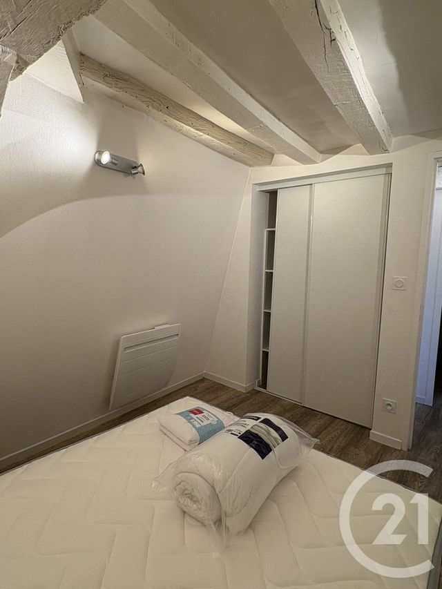 Appartement T2 &agrave; louer - 2 pi&egrave;ces - 29,15 m2 - Laval - 53 - PAYS-DE-LOIRE